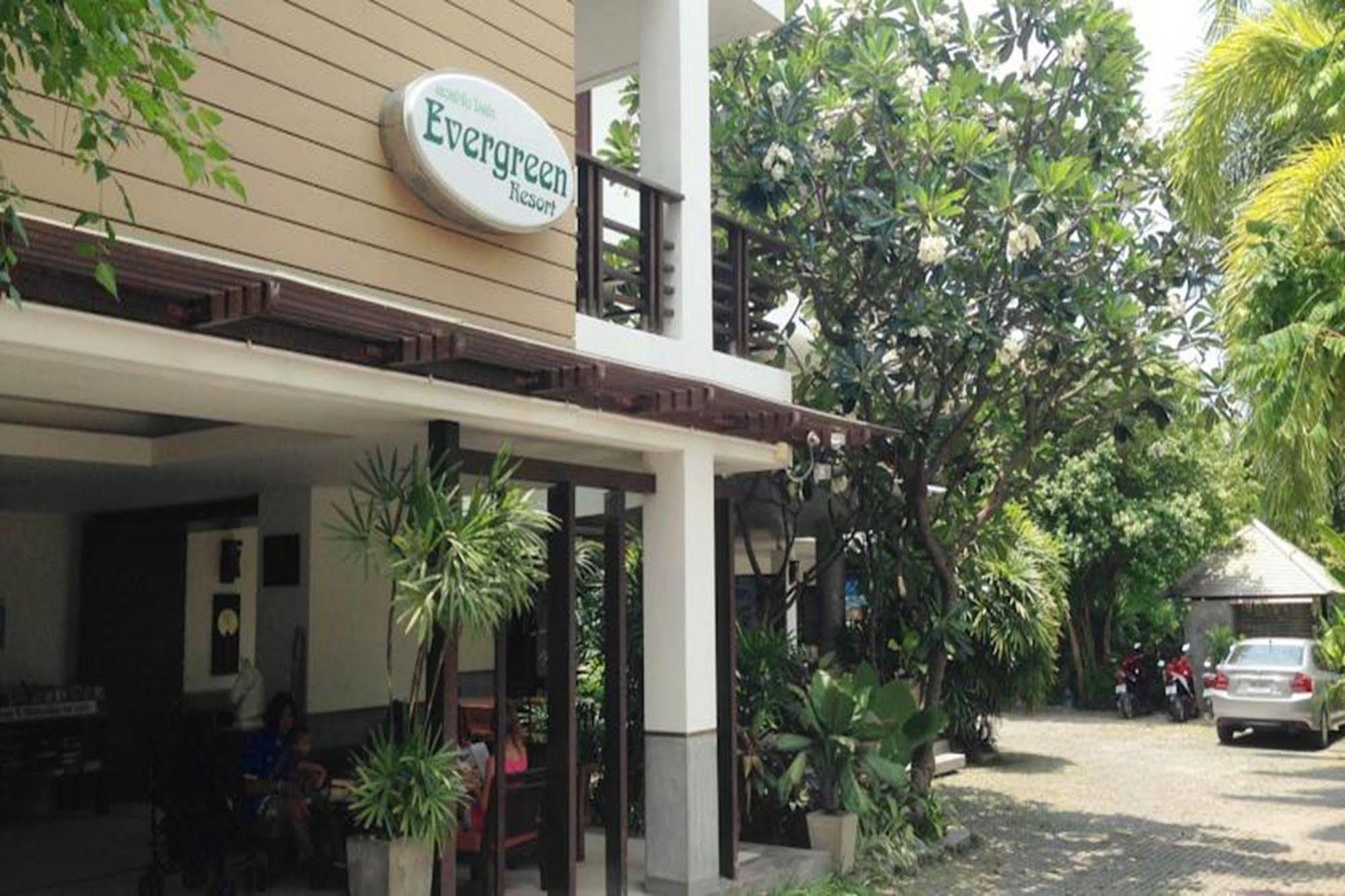 Hotel Evergreen 3*