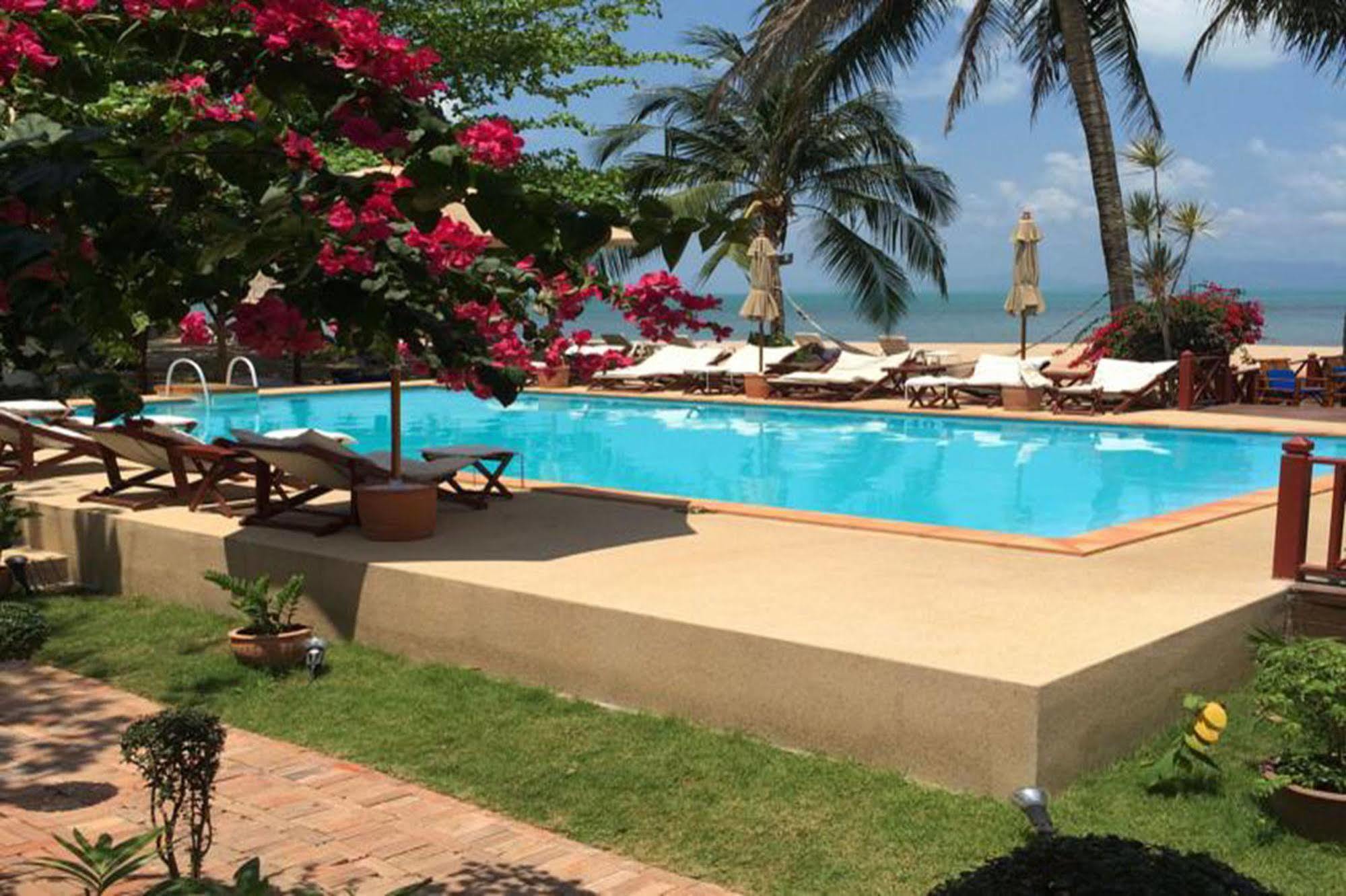 The Waterfront Boutique Hotel&cafe 3*