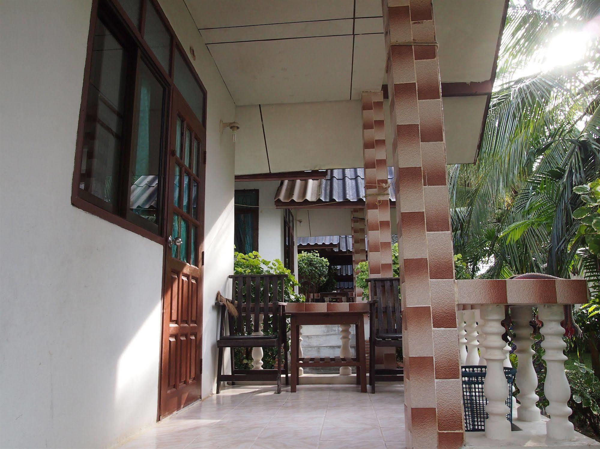 Palm Point Village Hotel
