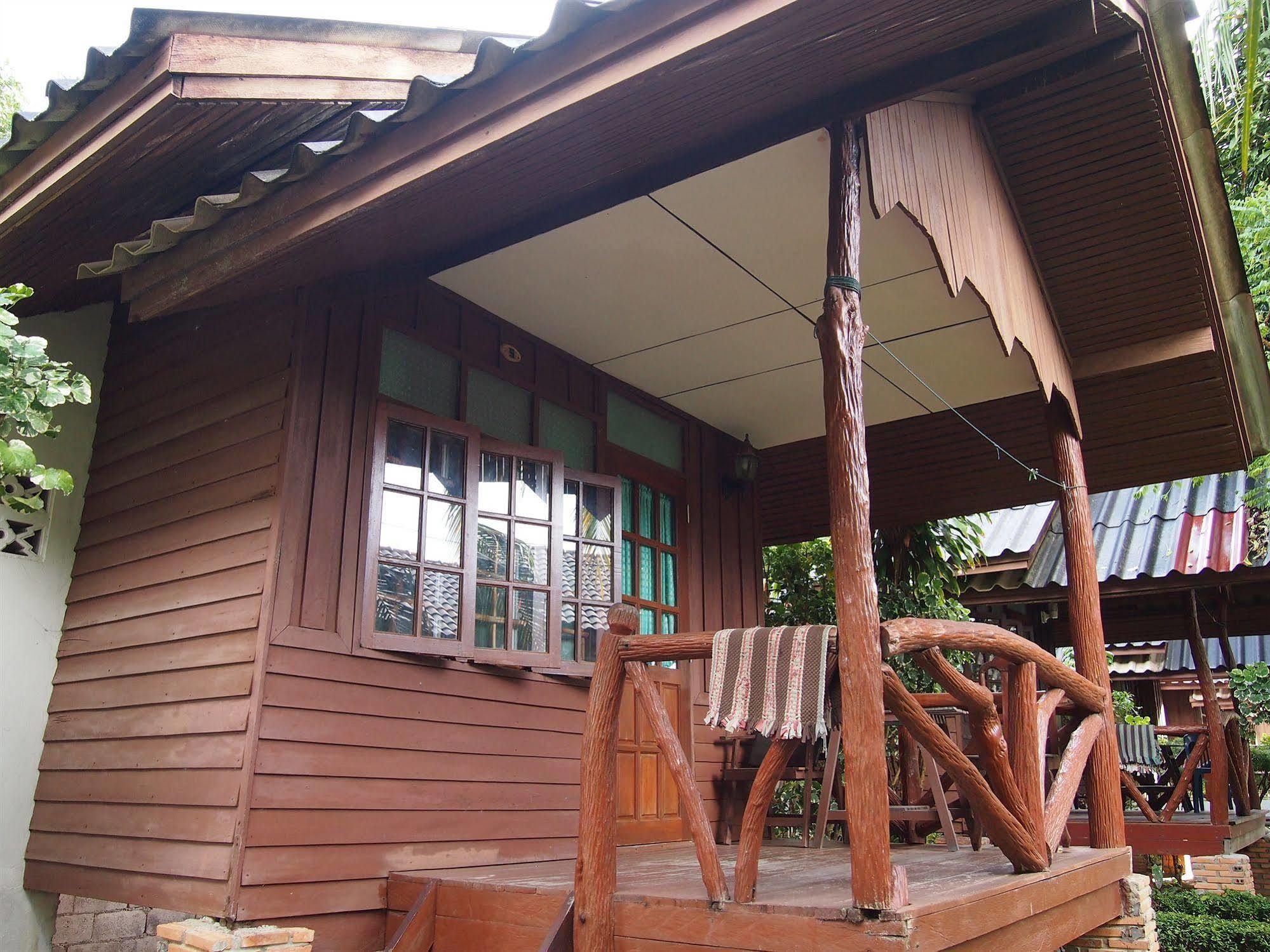 Palm Point Village Hotel 2*
