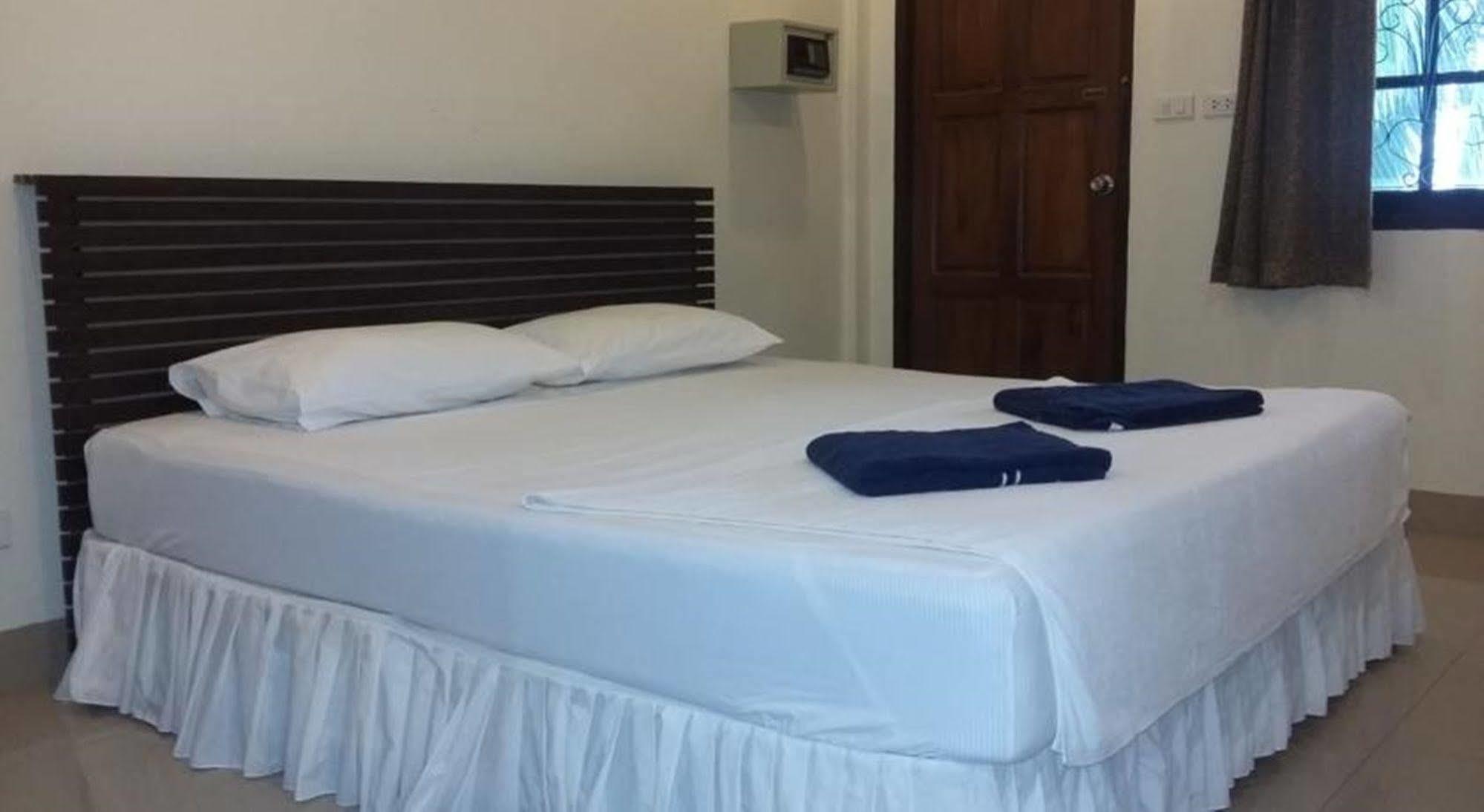 Samui Seabreeze Place Hotel