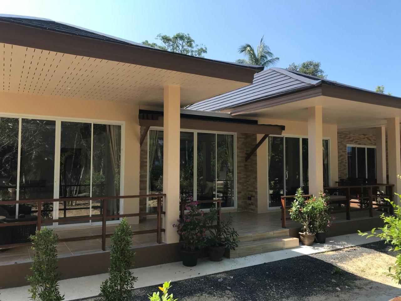 Resort Phalarn Mae Nam