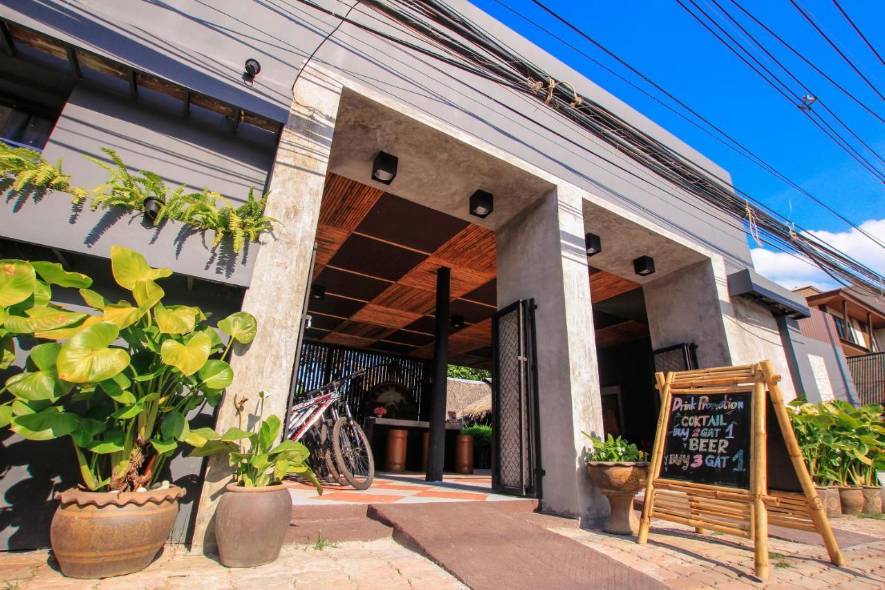 Bandon Bar & (adults Only) Hostel
