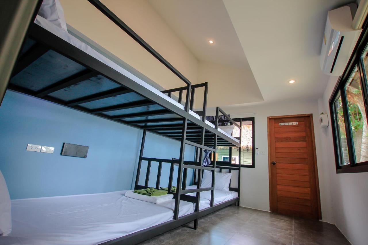 Bandon Bar & (adults Only) Hostel *