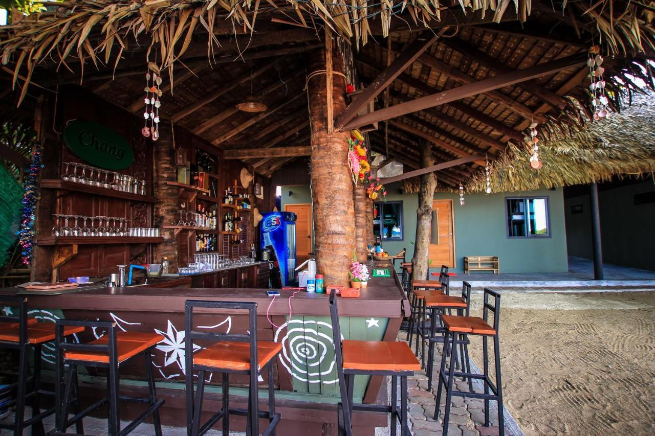 Bandon Bar & (adults Only) Hostel *