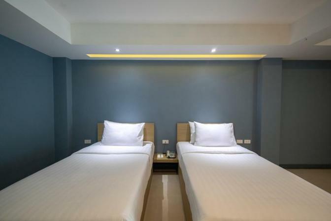 Nora Lakeview Hotel 3*