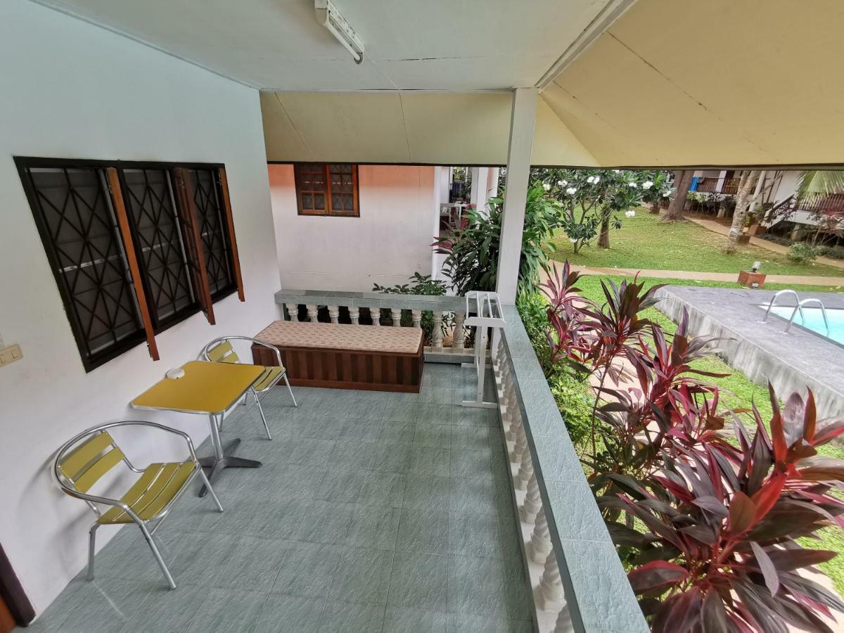 Fullmoon House Samui Resort *