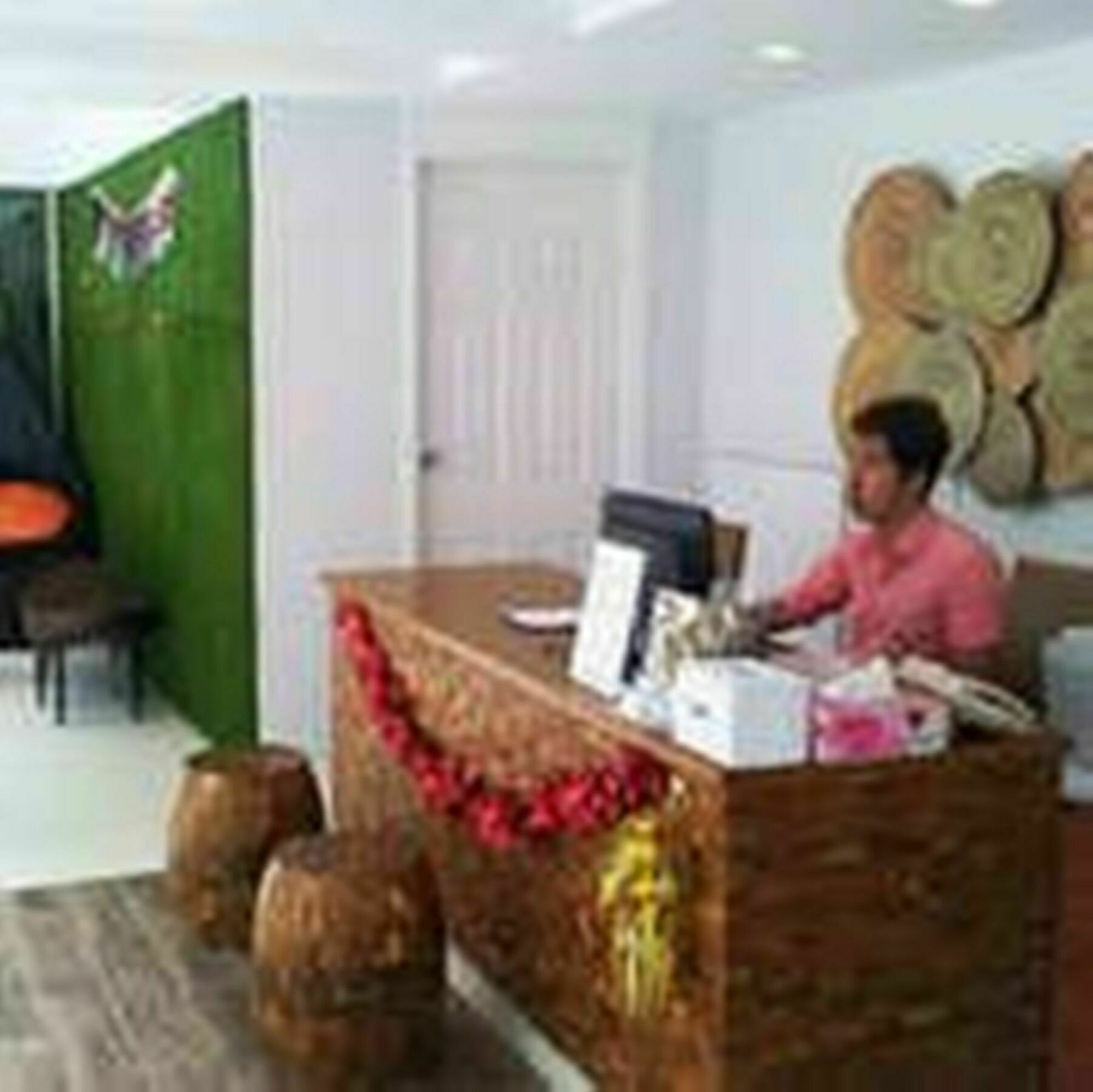 Nantra Hotel 3*