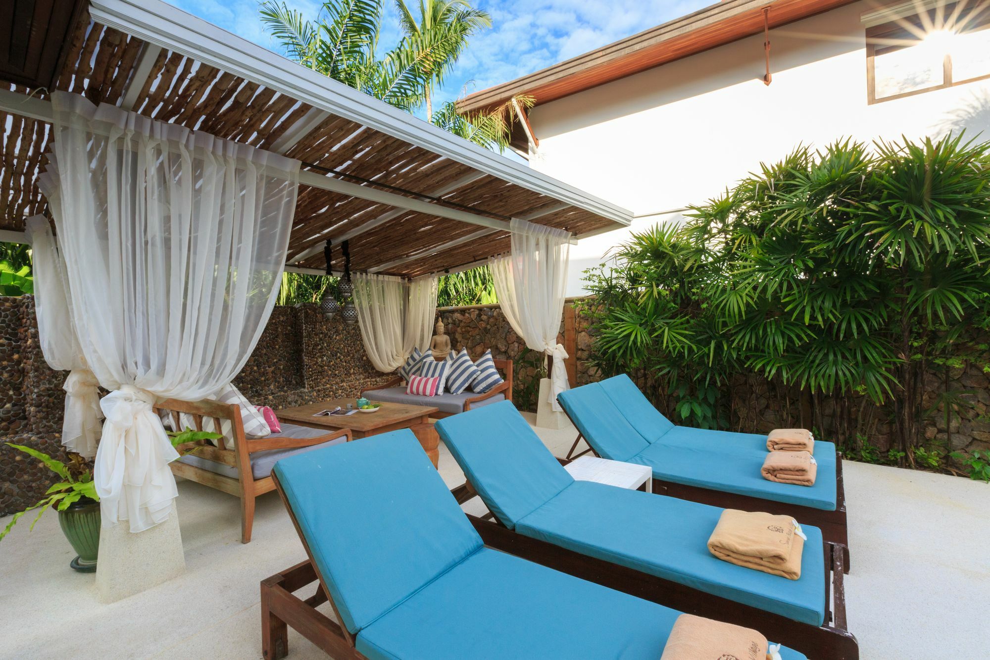 Baan Fah Sai 4br Private Pool & Walk To Villa Laem Set Beach