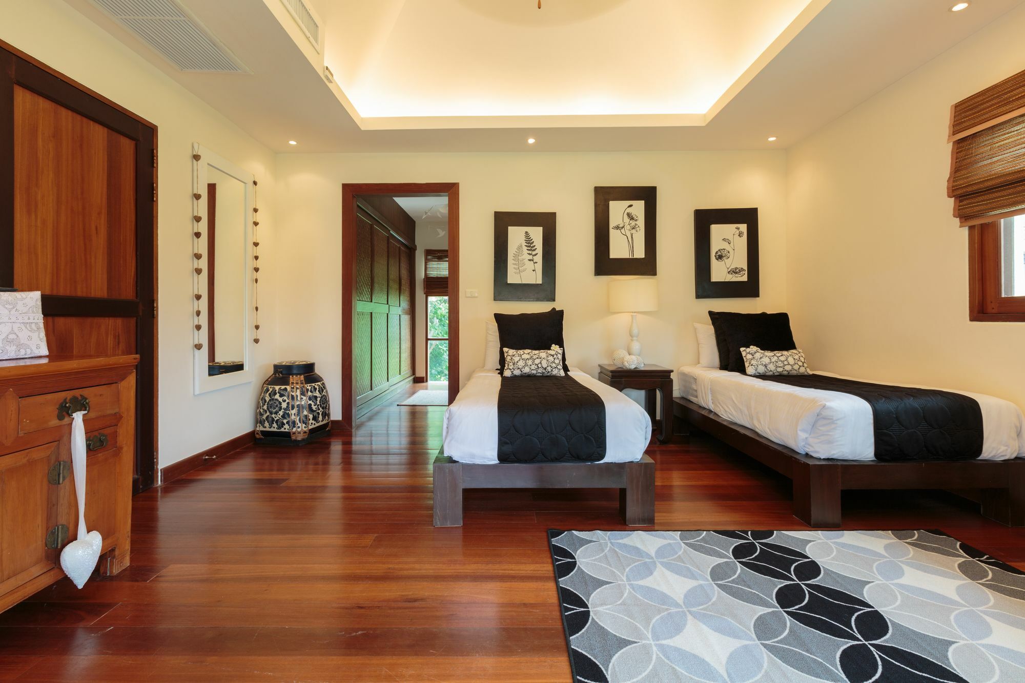 Baan Fah Sai 4br Private Pool & Walk To
