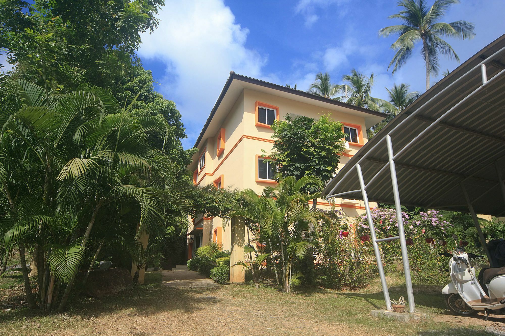 Chom Samui Place *