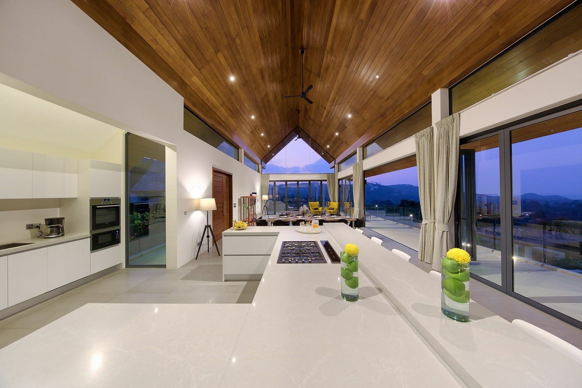 Nojoom Hills - Sea View 6 Bedroom *