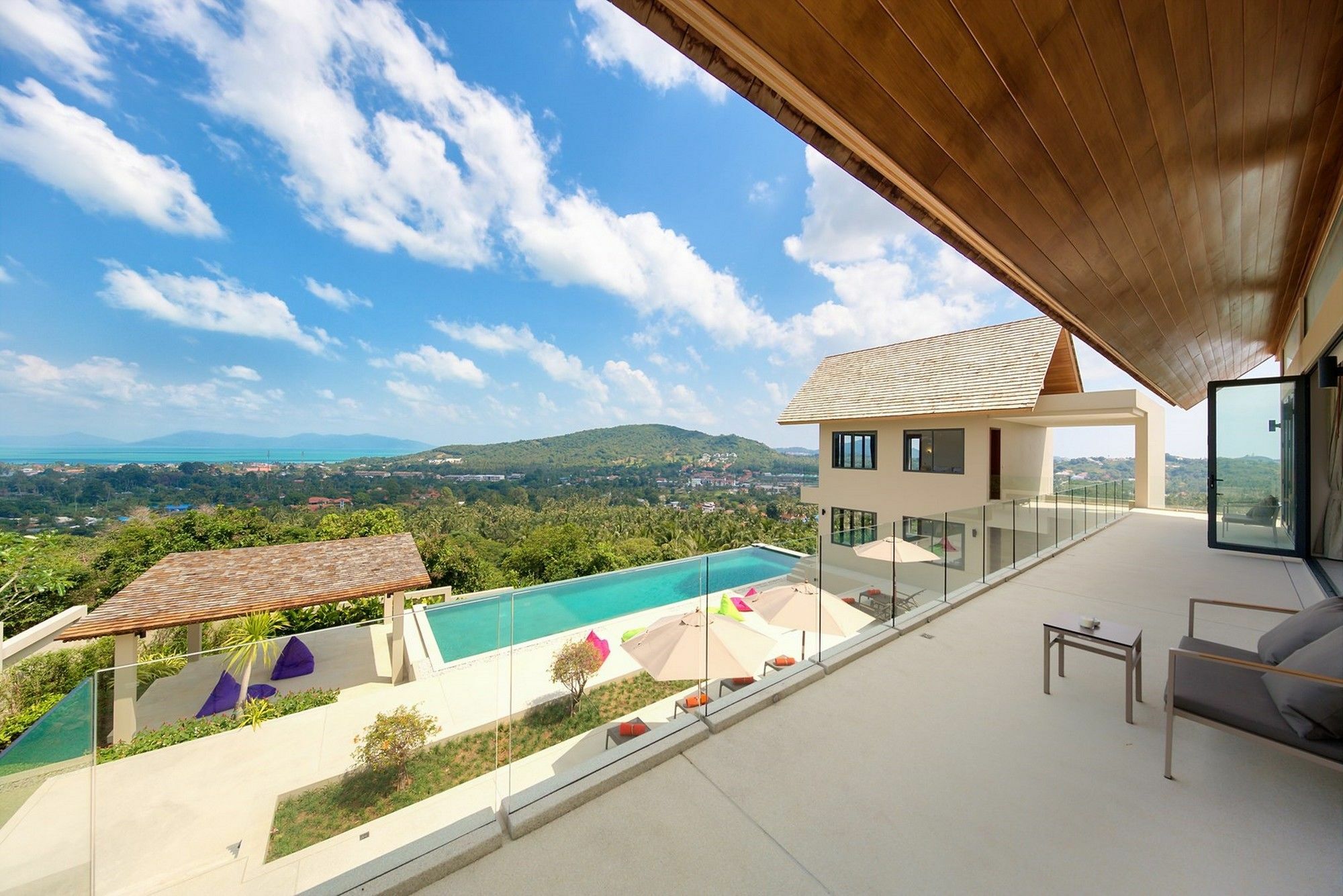 Nojoom Hills - Sea View 6 Bedroom *