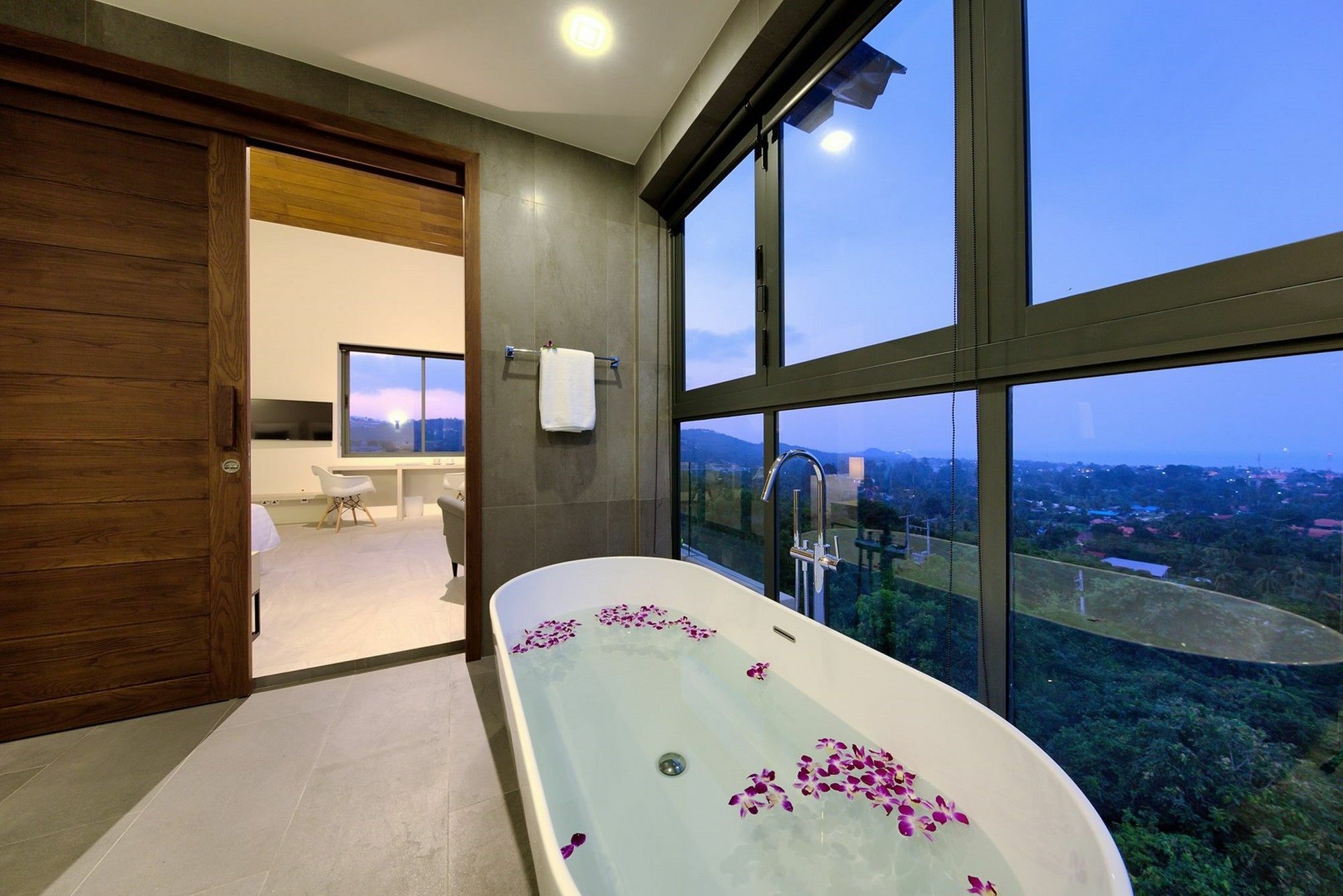 Nojoom Hills - Sea View 6 Bedroom Pousada