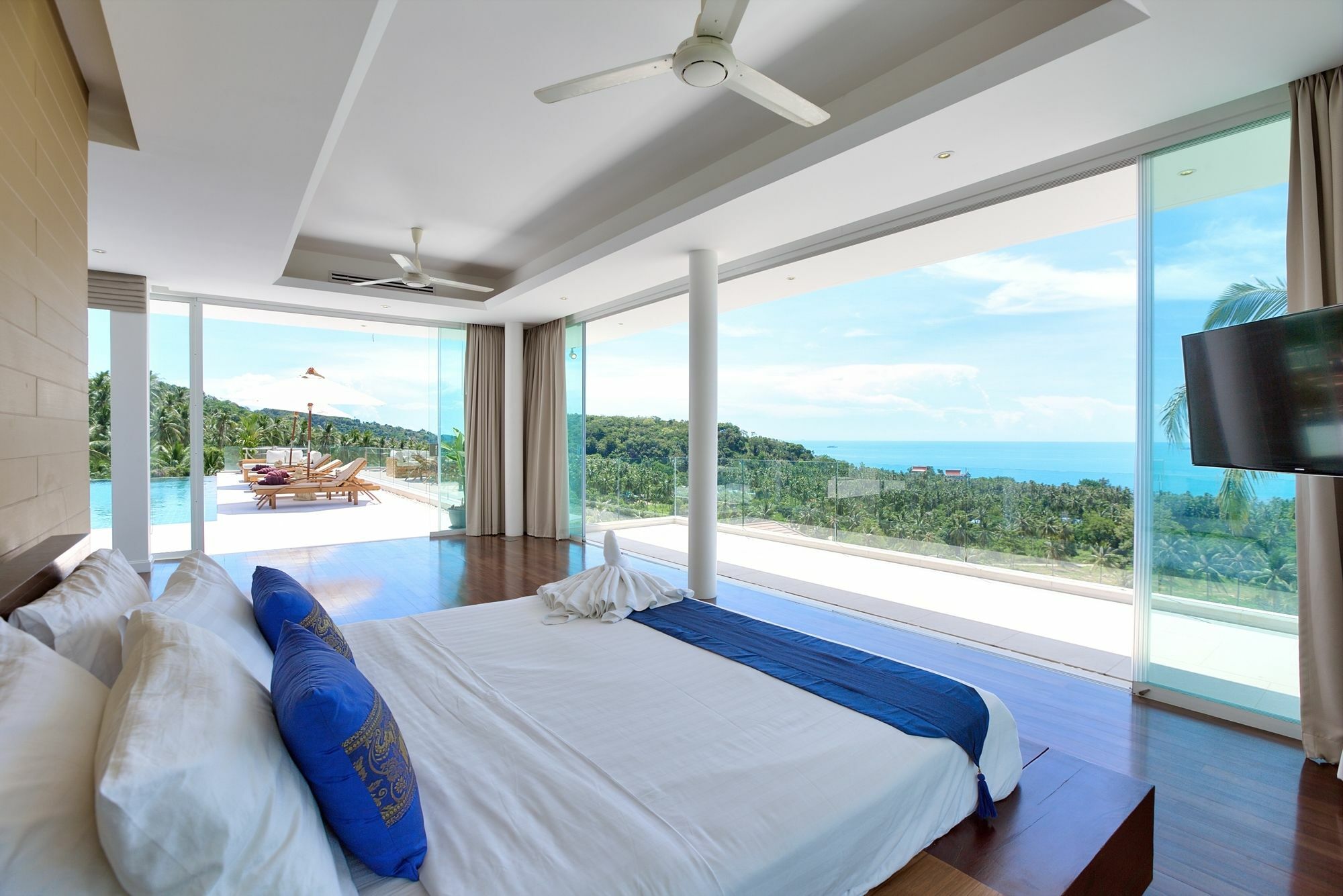 White Tiger - Contemporary Sea View Villa *