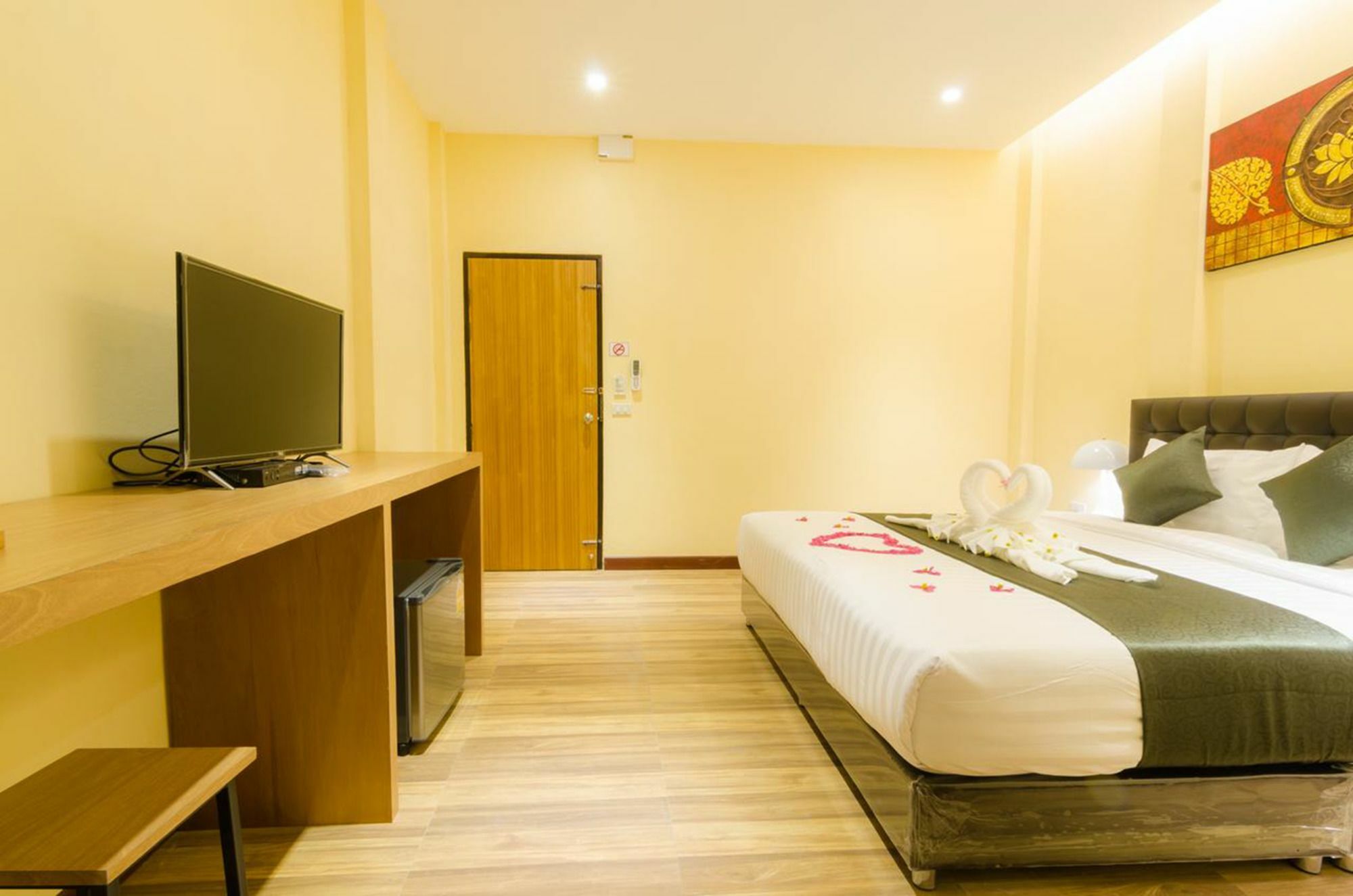 My Living Place Aparthotel 2*