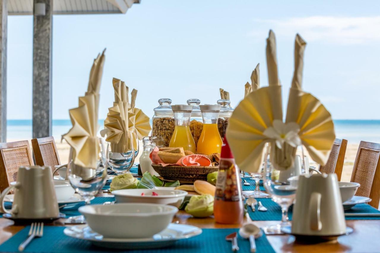 La Lagune Laem Set Beach