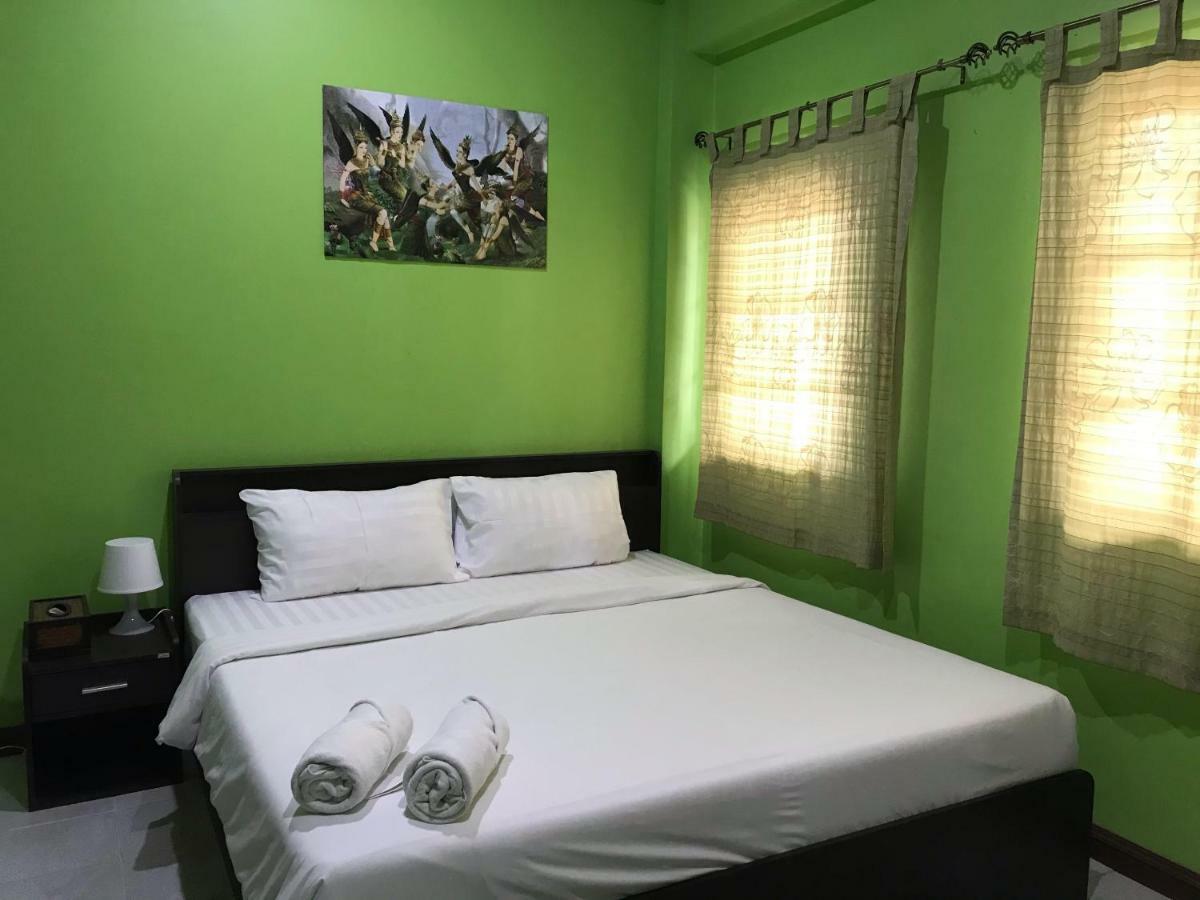 Maenam Hotel 2*