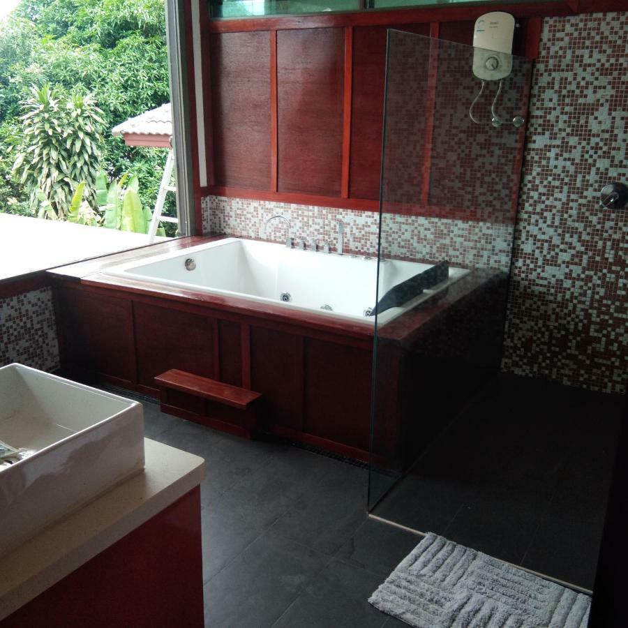 Villa Stunning With Ocean Views And Free Car