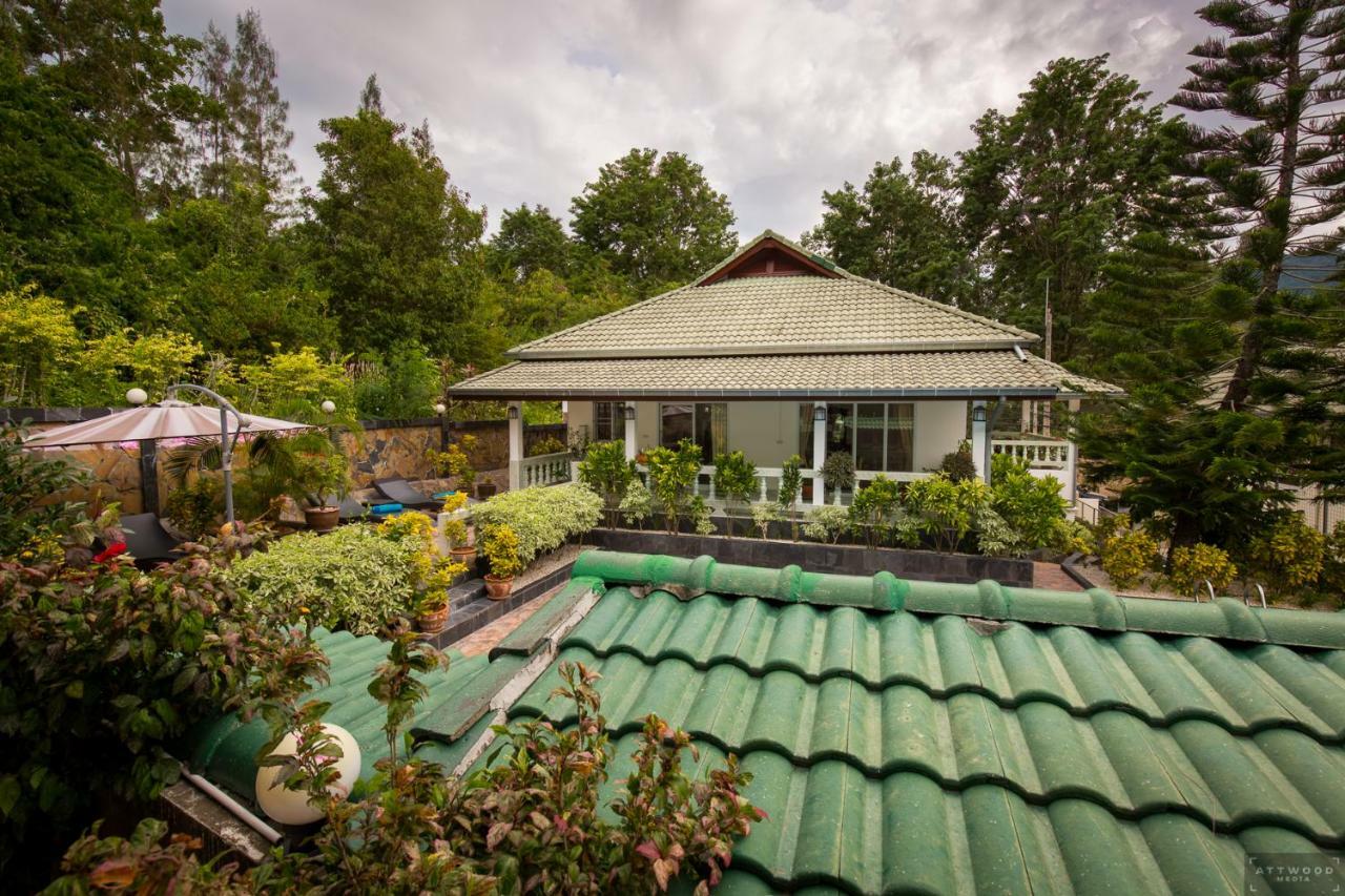 Private Poolvilla Mit Wasserfall *