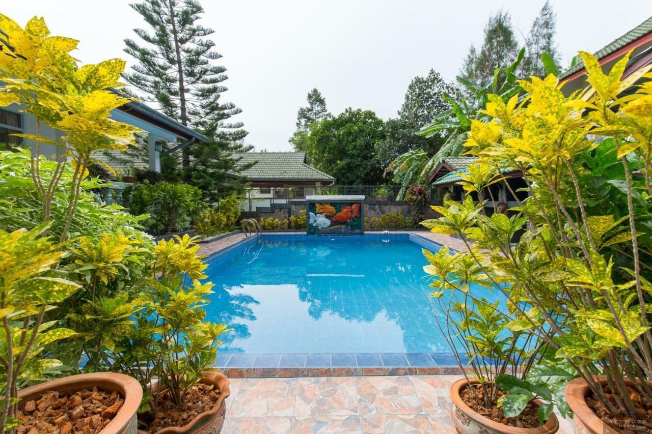 Private Poolvilla Mit Wasserfall Villa