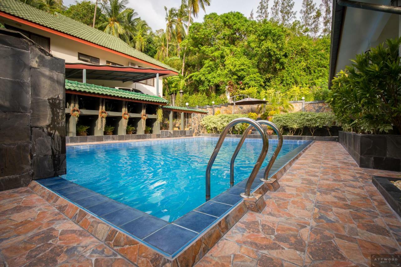 Private Poolvilla Mit Wasserfall Villa *