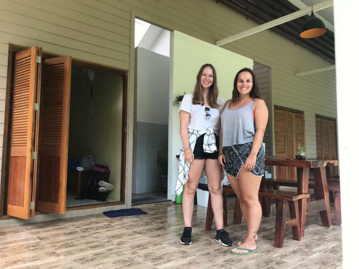 Hostel Baan Hinlad And (adults Only) Lipa Noi