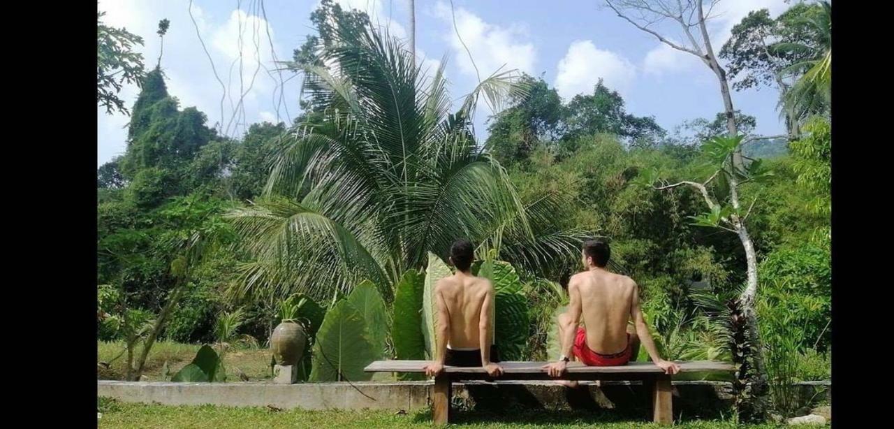 Baan Hinlad And (adults Only) Hostel Lipa Noi