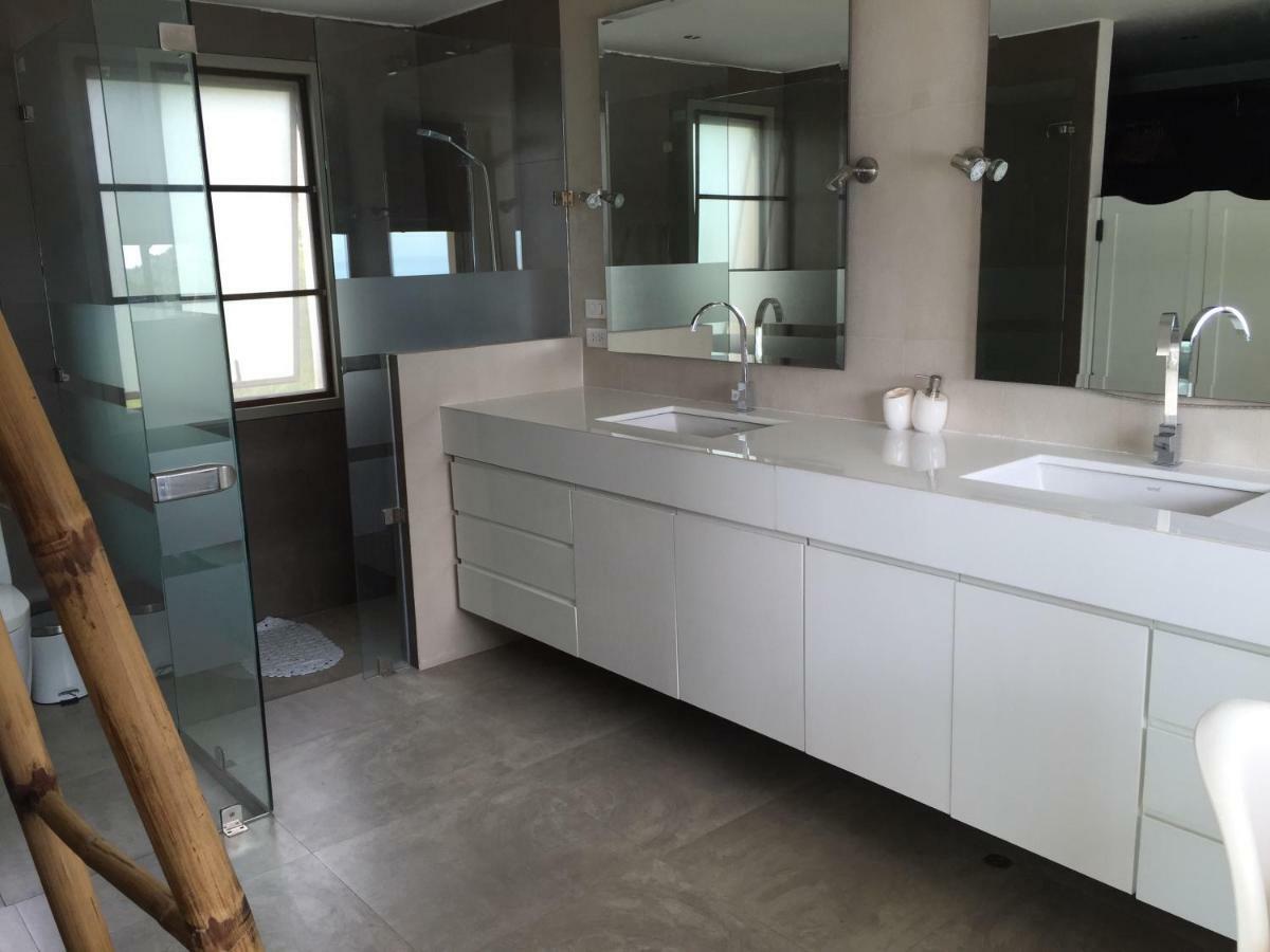 5 Bedroom Sea View Bang Por Sdv205-by Samui Dream Vila