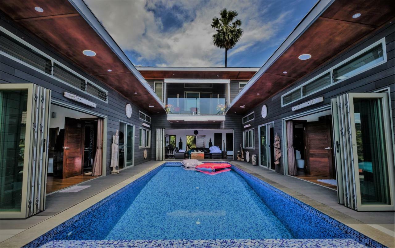Stunning With Ocean Views And Free Car *