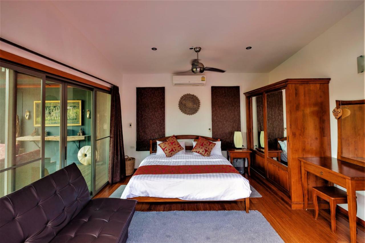 Stunning With Ocean Views And Free Car
