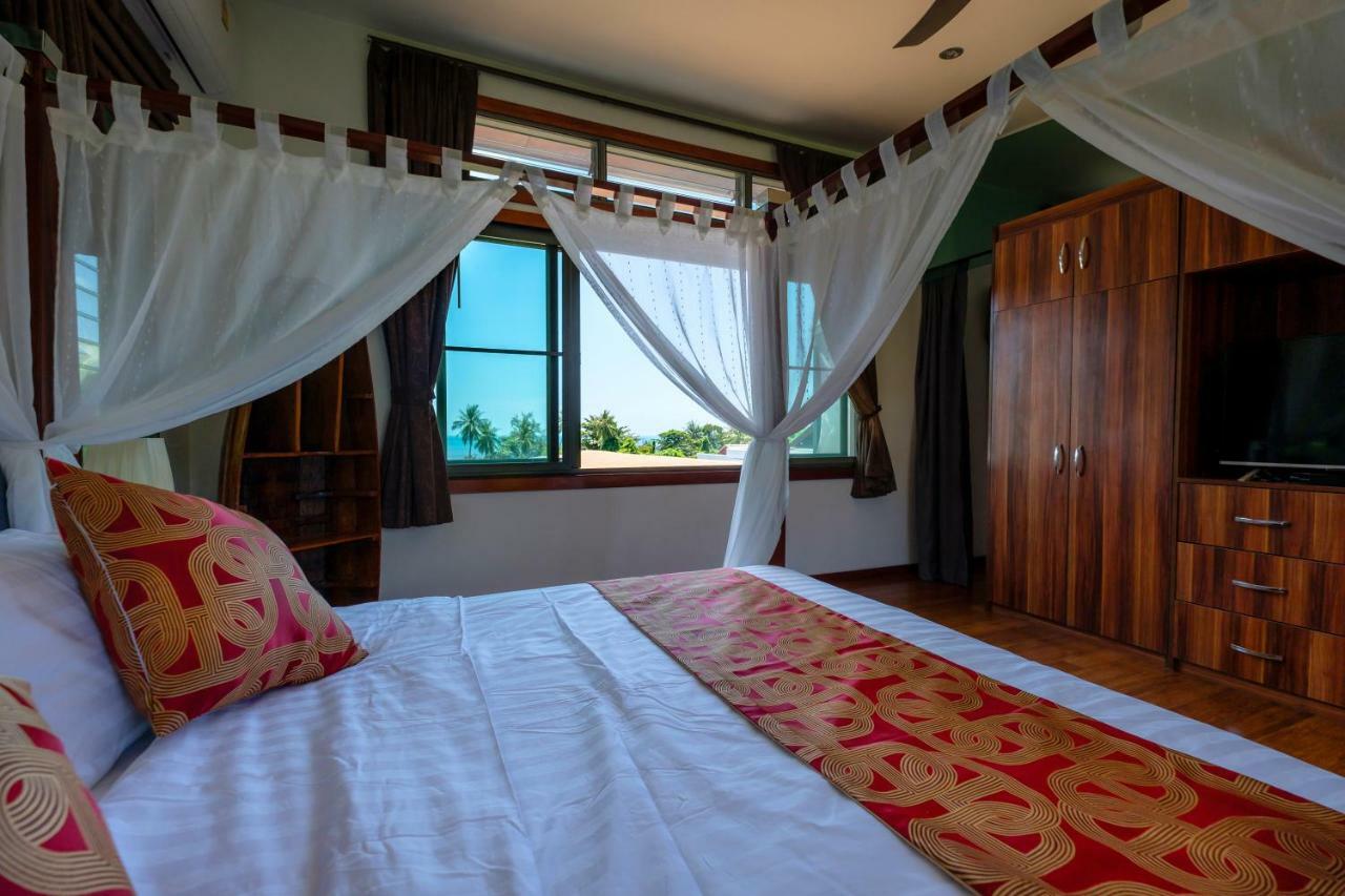 Stunning With Ocean Views And Free Car *