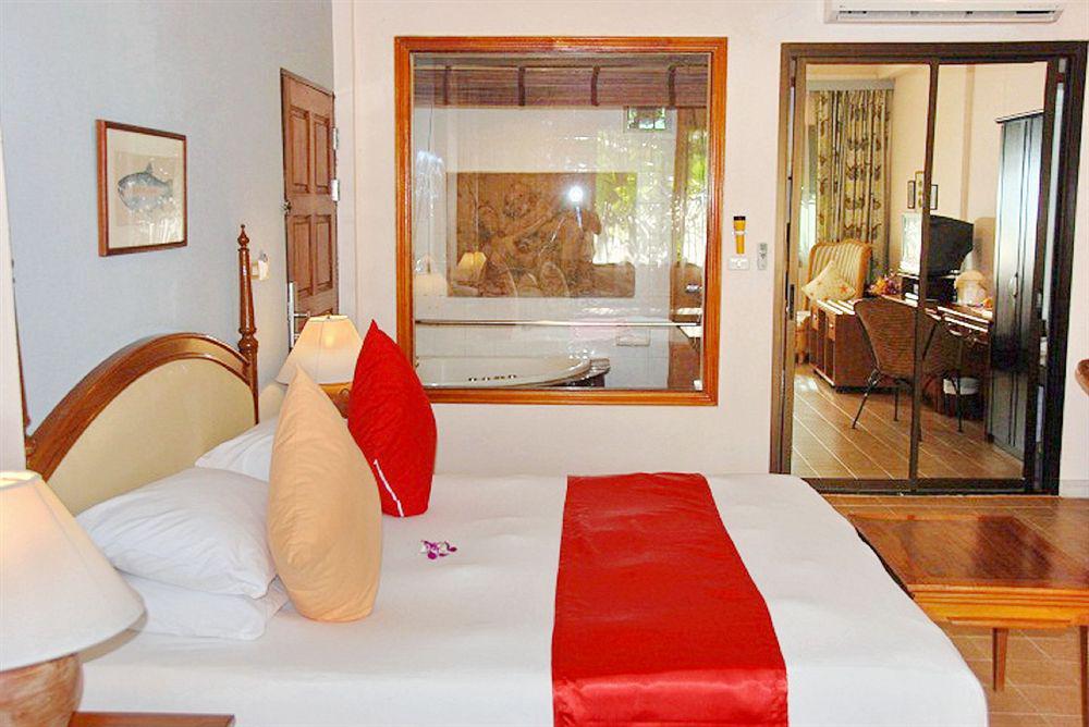 White House 4*