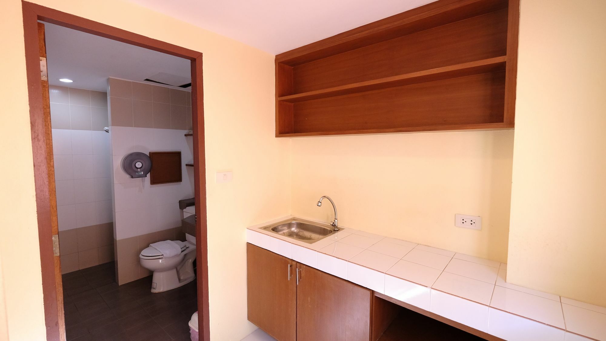 Rak Samui Hotel 3*