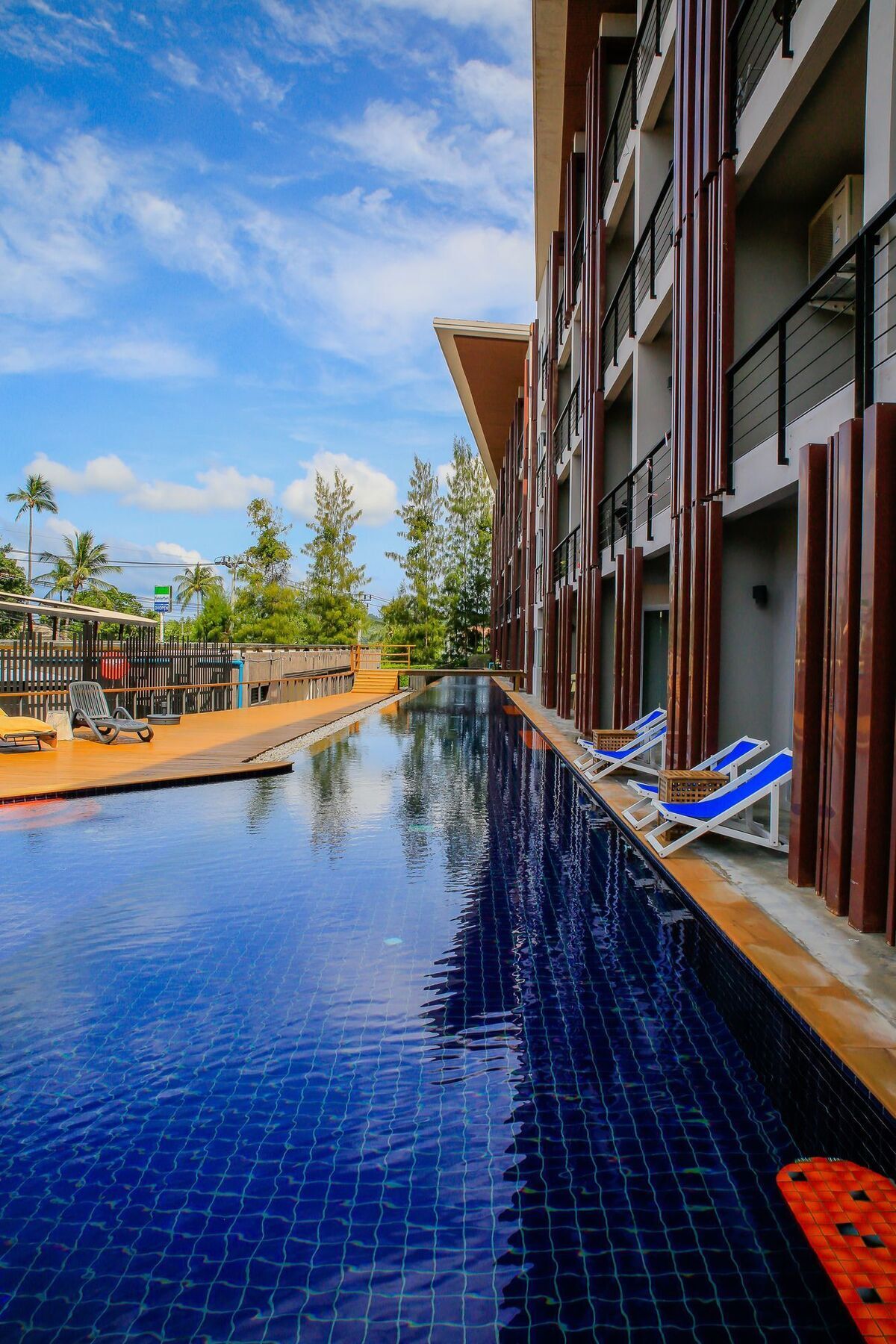 Hotel Pool Access By Punnpreeda 3*