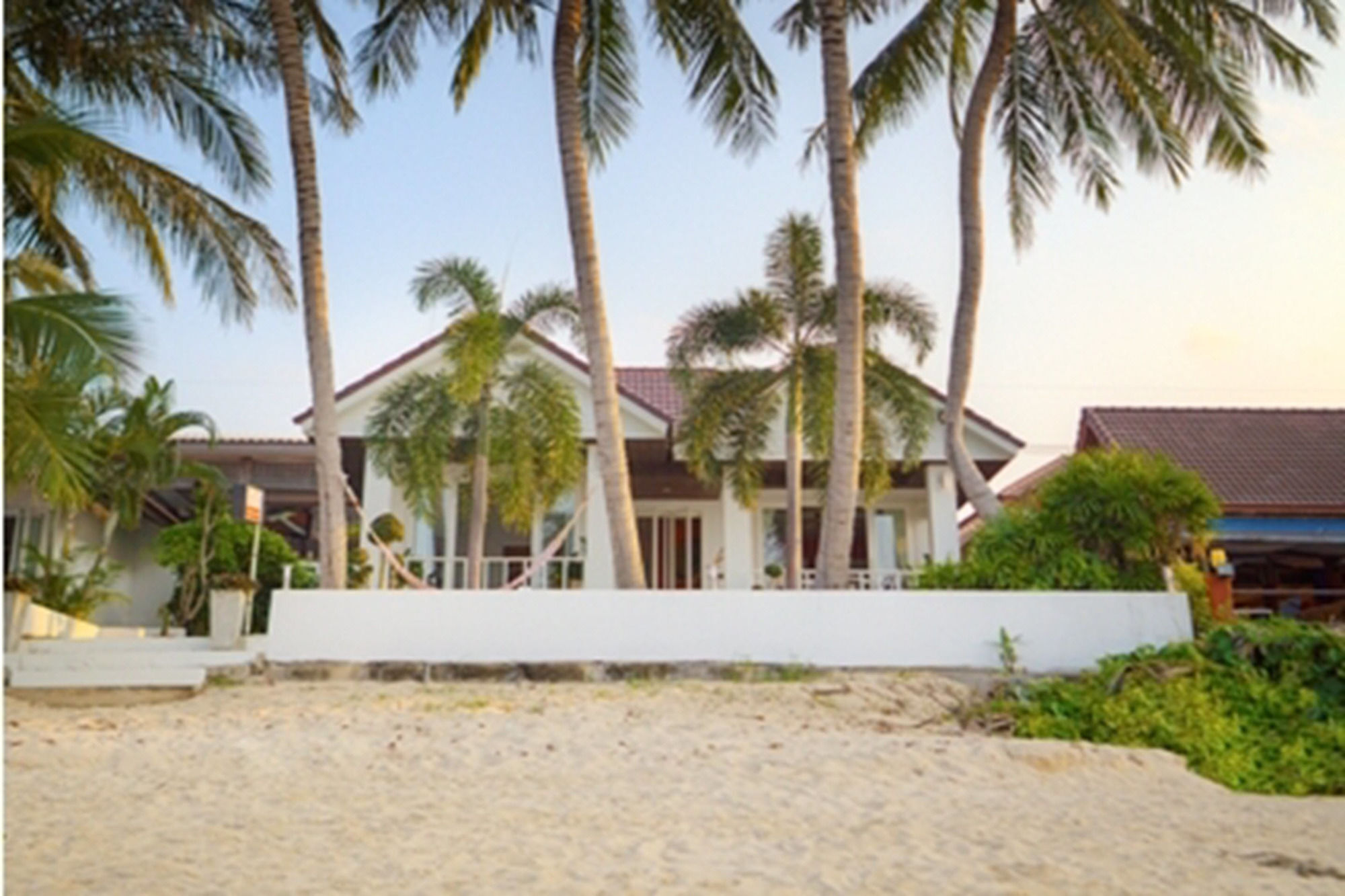 2 Bedroom Front Bangrak Villa *