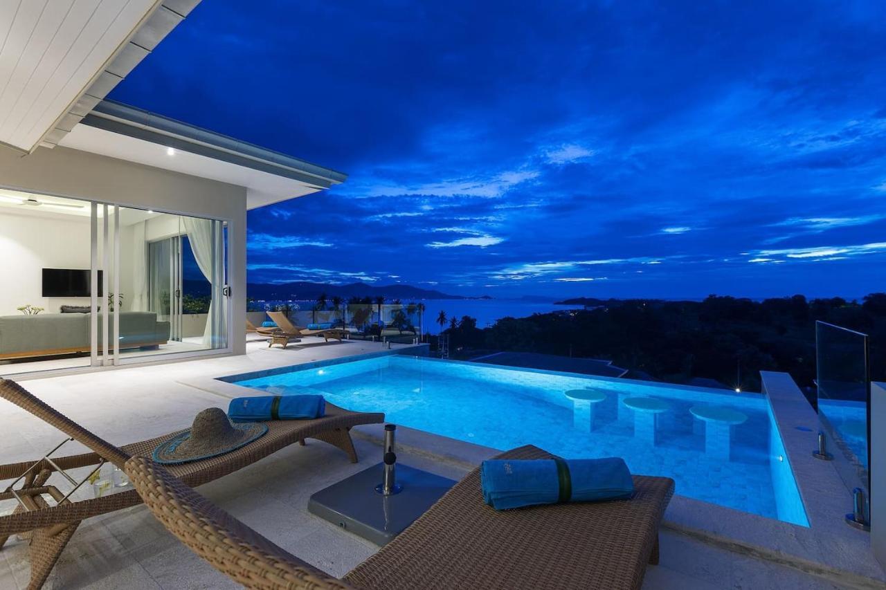 Bayside Luxury Villas: Beachfront Retreat With Sea Views *