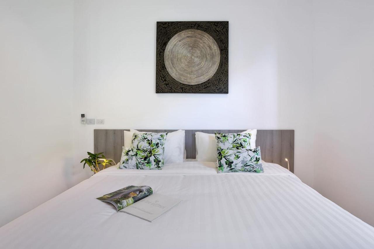 Villa Bayside Luxury Villas: Beachfront Retreat With Sea Views *