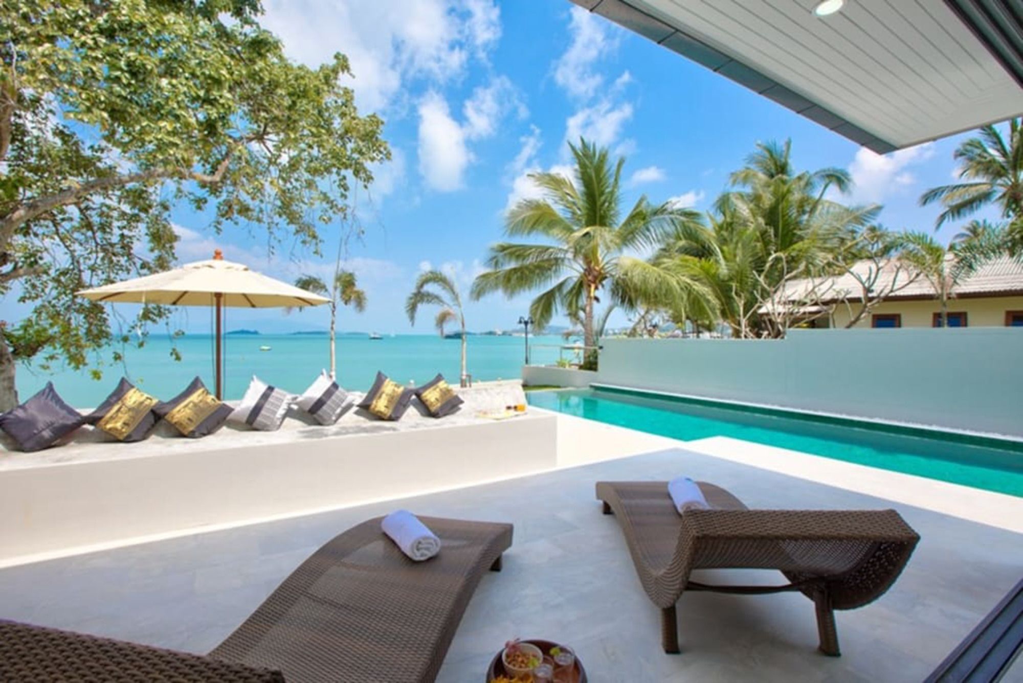 5 Bedroom Beautiful Front Pousada Bangrak Beach