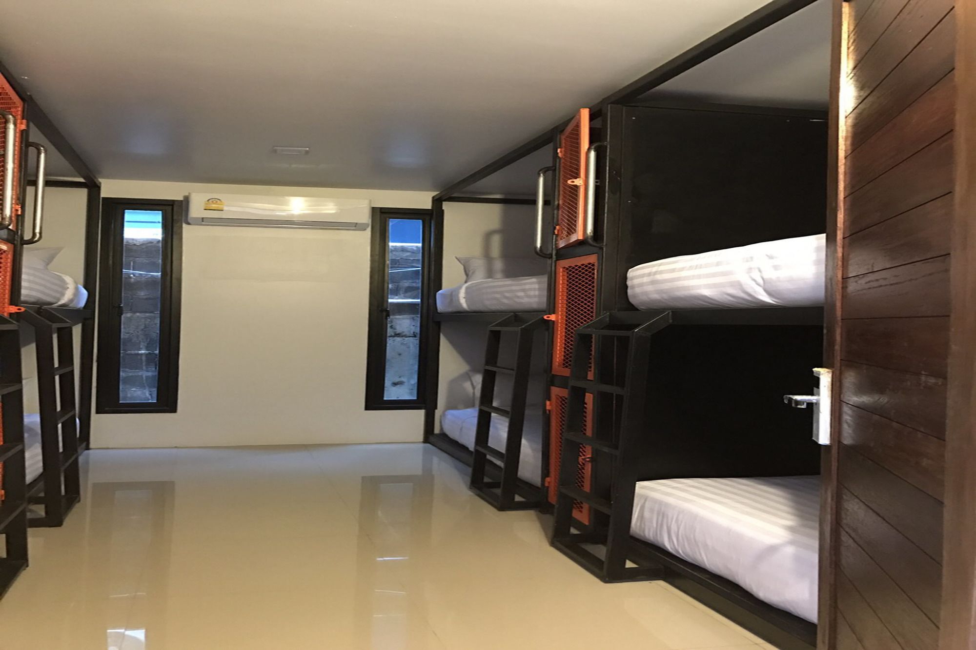 U Box - Adults Only 2*