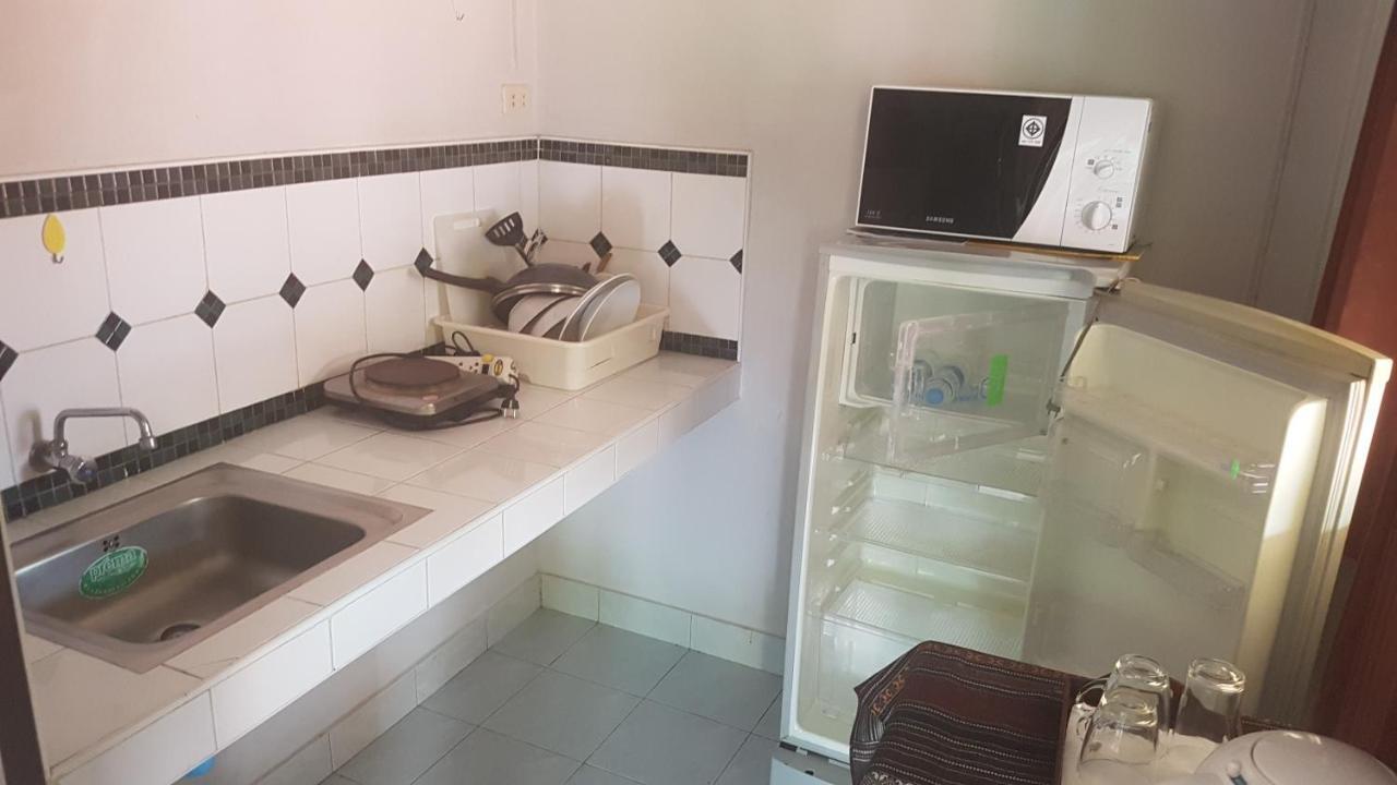 Niracha House Guest house *
