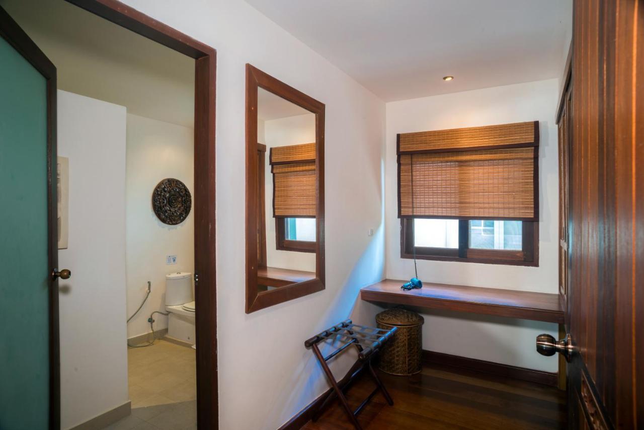 4 Bedroom Baan Banburee, Seconds From Vila *