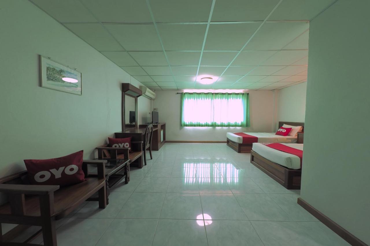 Hotel Oyo 468 Dumrong Town 2*