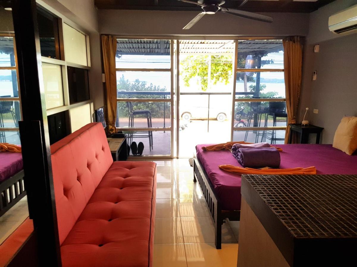 Zone6 Coworking Old 2w Hostel, Koh Samui Bophut