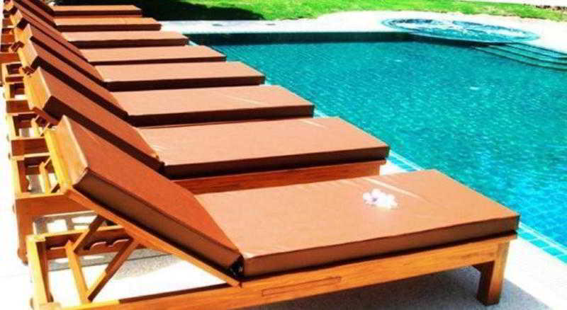 Baan Rom Mai Resort 2*