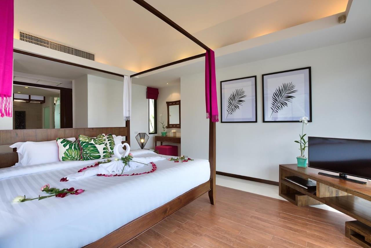 Villa Dhevatara Beachfront *