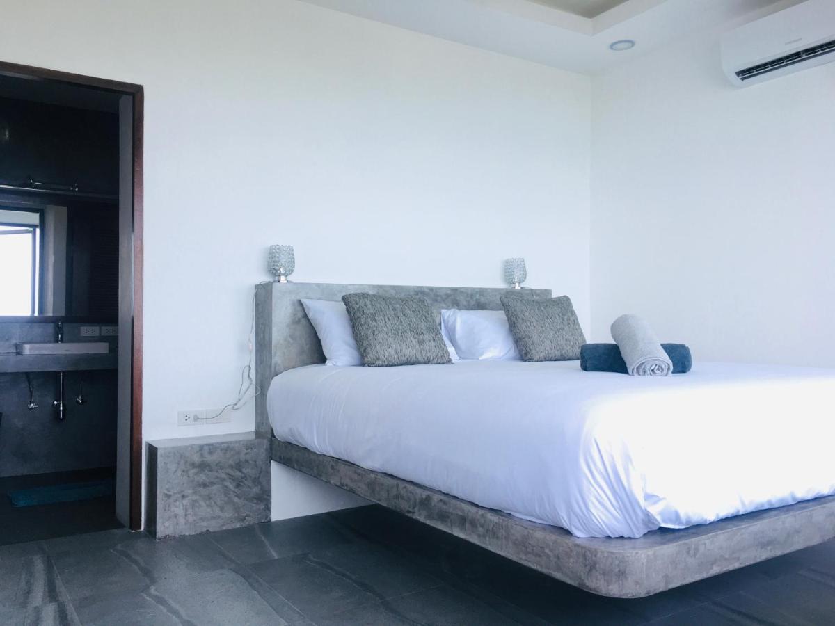 Panoramic Ocean View - 2 Bedrooms