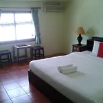 Baan Kluaymai Guesthouse