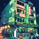Moby Dick Irish Pub & Guesthouse