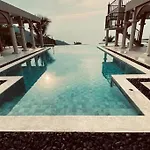 4 Bedroom Luxury 5 Star Sea View Villa Palms Sdv190